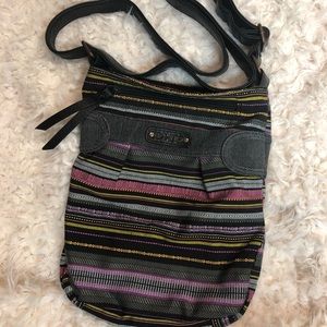 🌸 5 for $50 - Dakine Purse